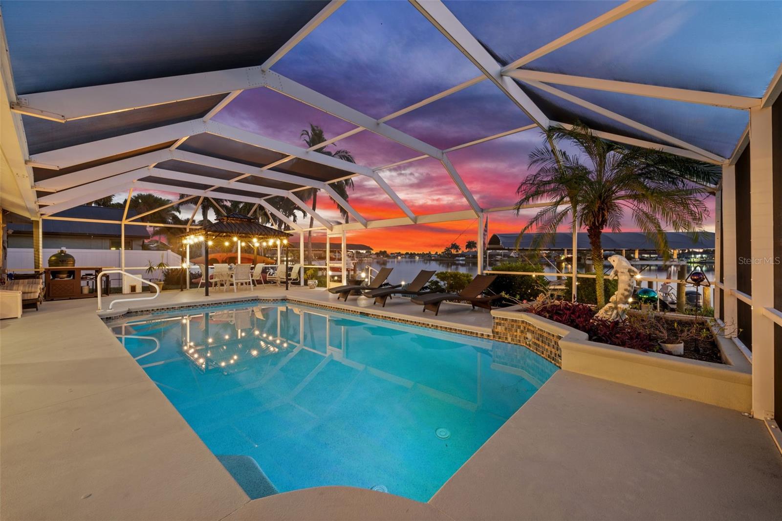 Image 47 of 50 For 626 Cape Coral Parkway W