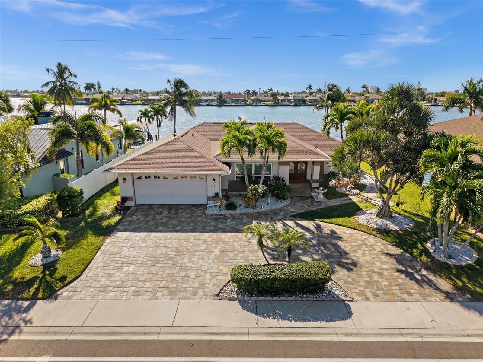 Image 5 of 50 For 626 Cape Coral Parkway W