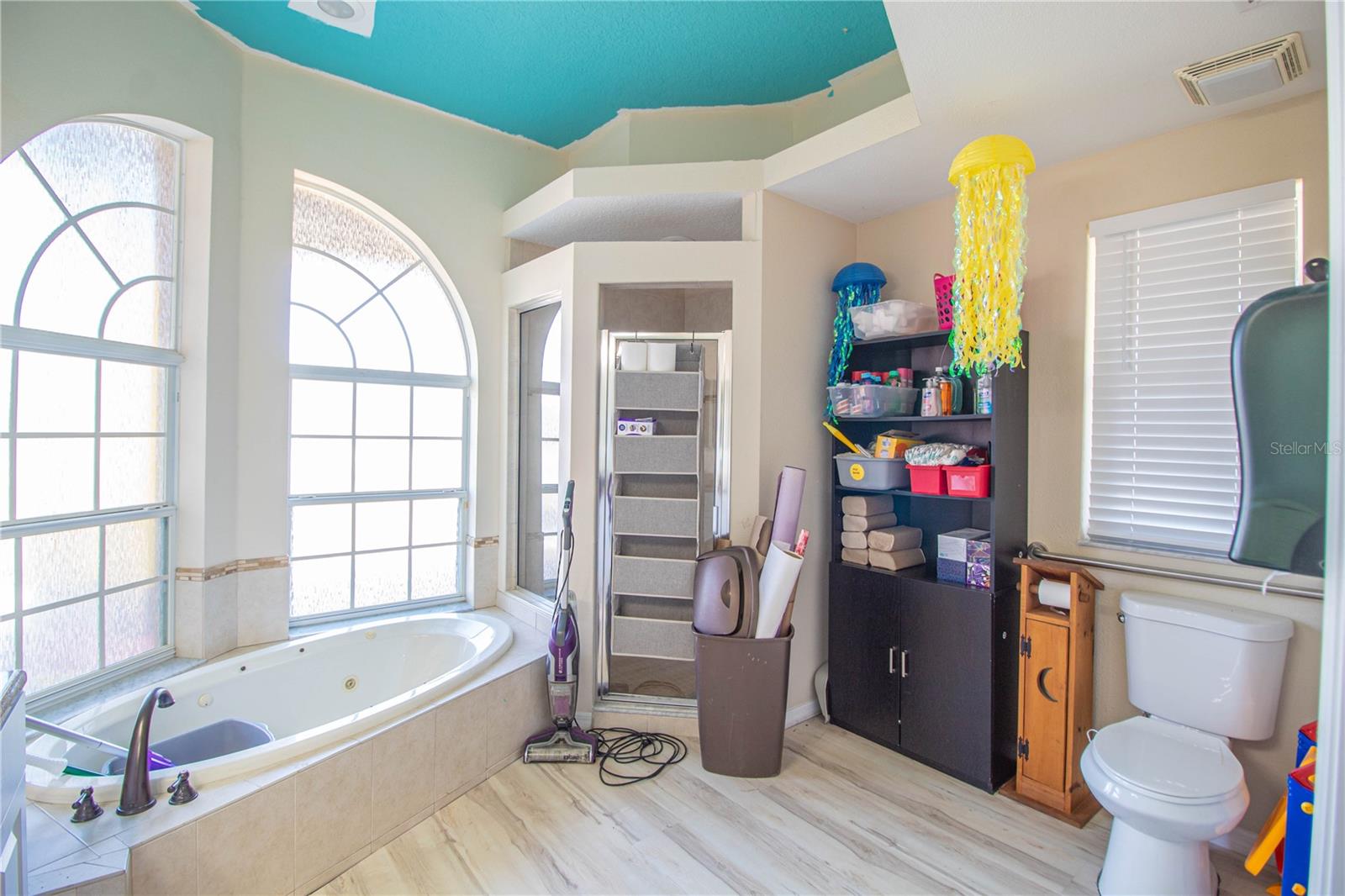 Image 12 of 61 For 17162 Toledo Blade Boulevard