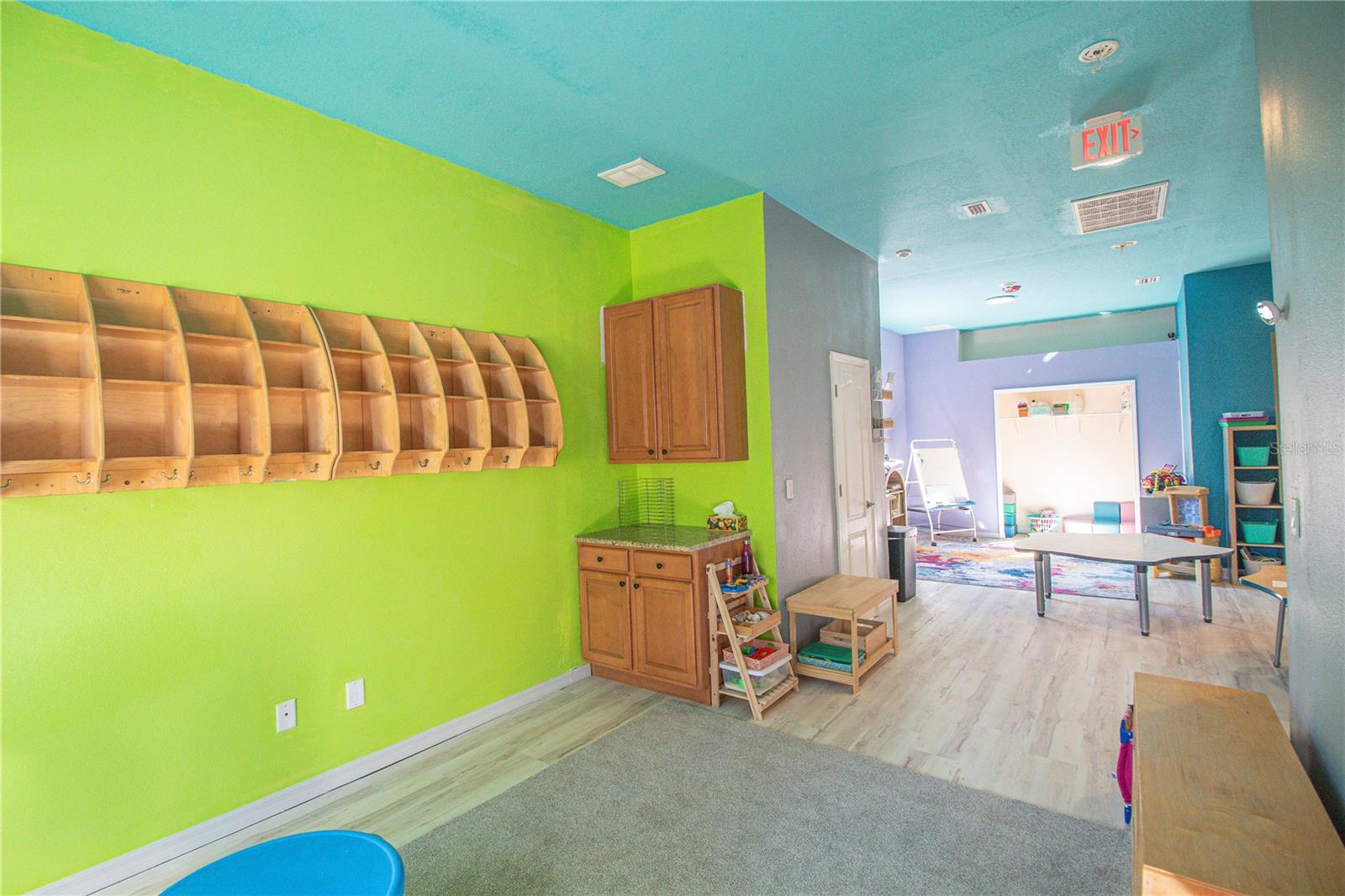 Image 13 of 61 For 17162 Toledo Blade Boulevard