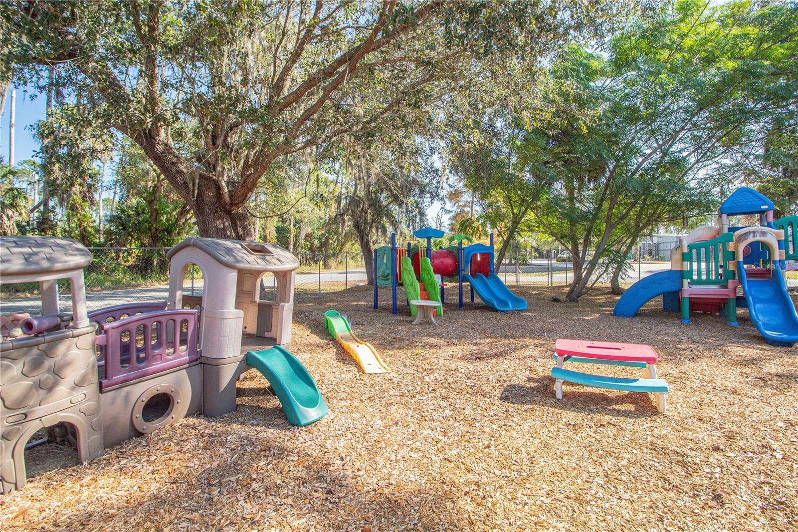 Image 18 of 61 For 17162 Toledo Blade Boulevard