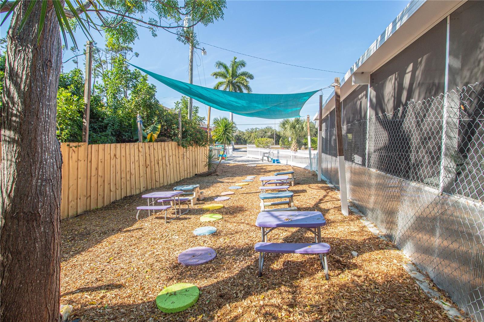 Image 27 of 61 For 17162 Toledo Blade Boulevard