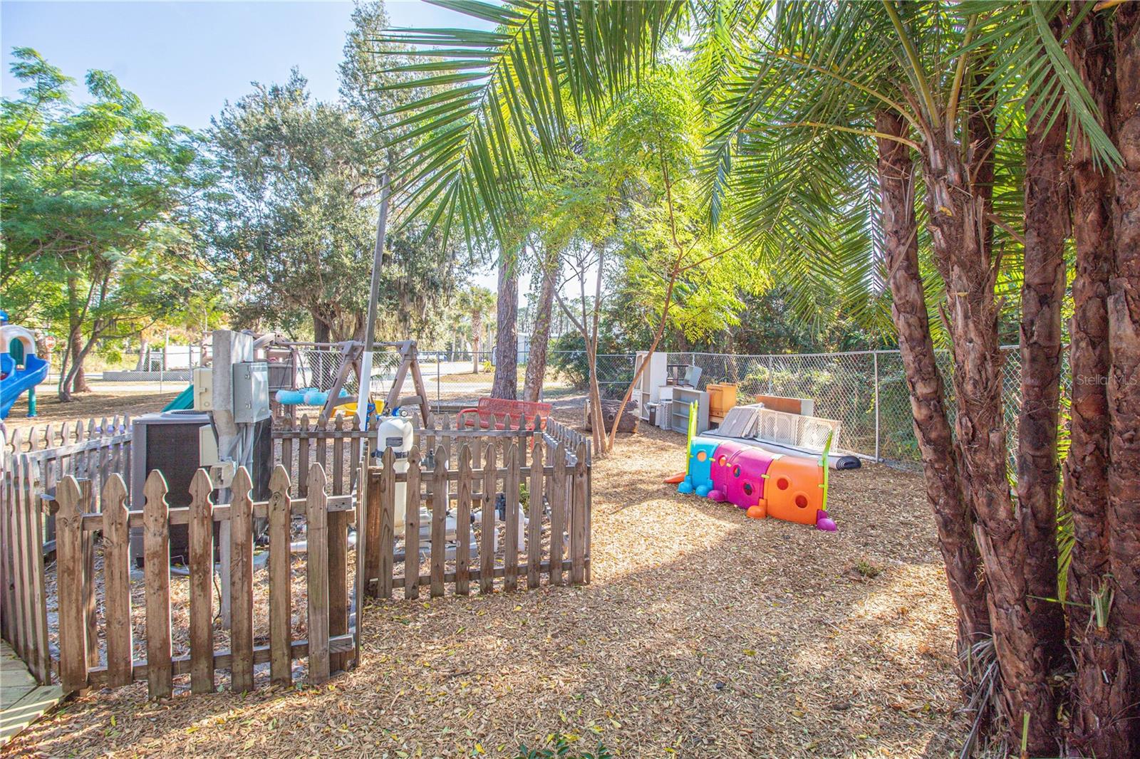 Image 37 of 61 For 17162 Toledo Blade Boulevard