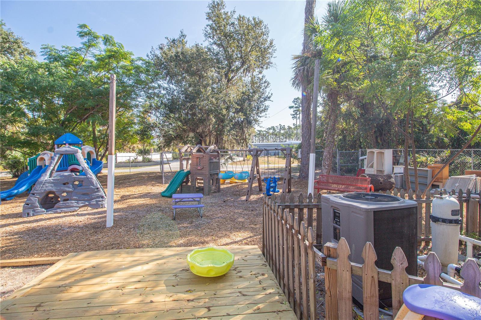 Image 38 of 61 For 17162 Toledo Blade Boulevard