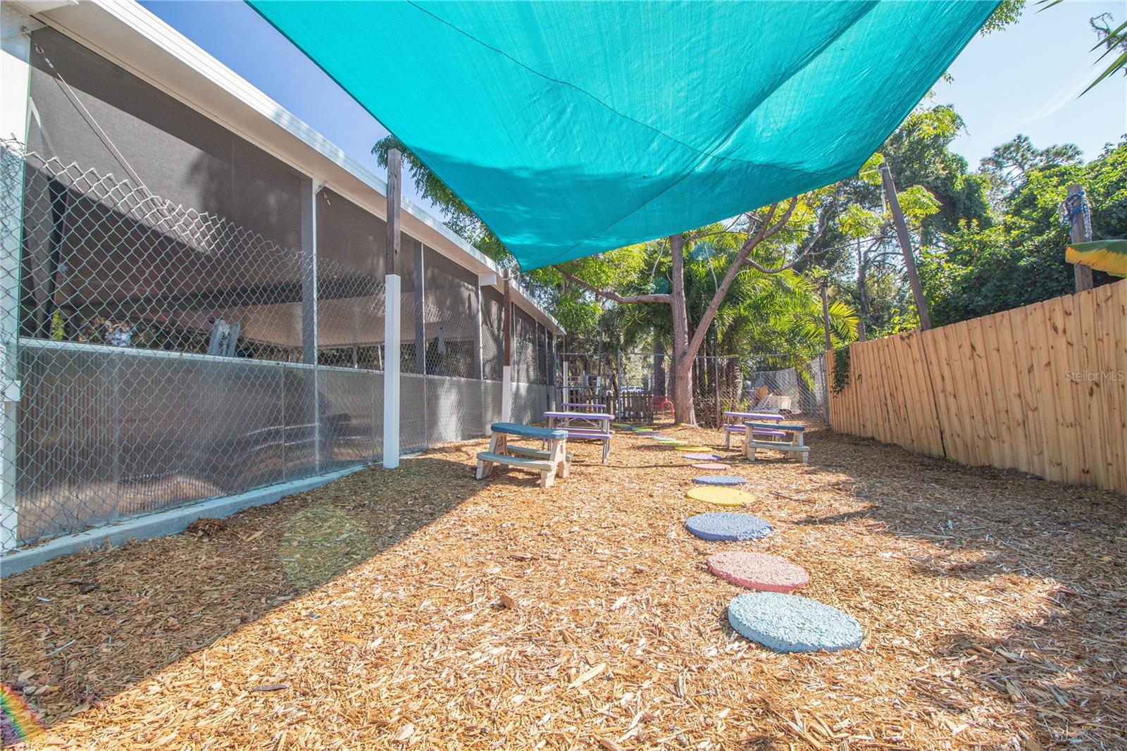 Image 43 of 61 For 17162 Toledo Blade Boulevard