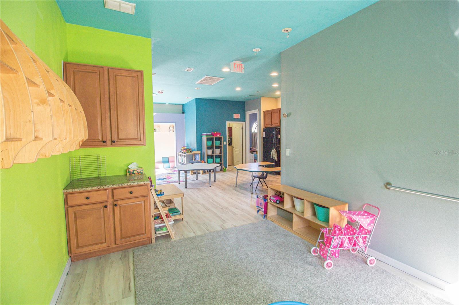 Image 52 of 61 For 17162 Toledo Blade Boulevard