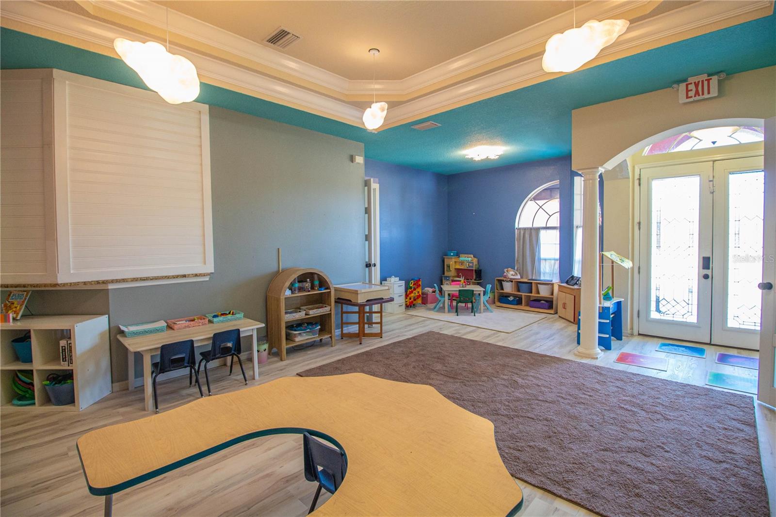 Image 9 of 61 For 17162 Toledo Blade Boulevard