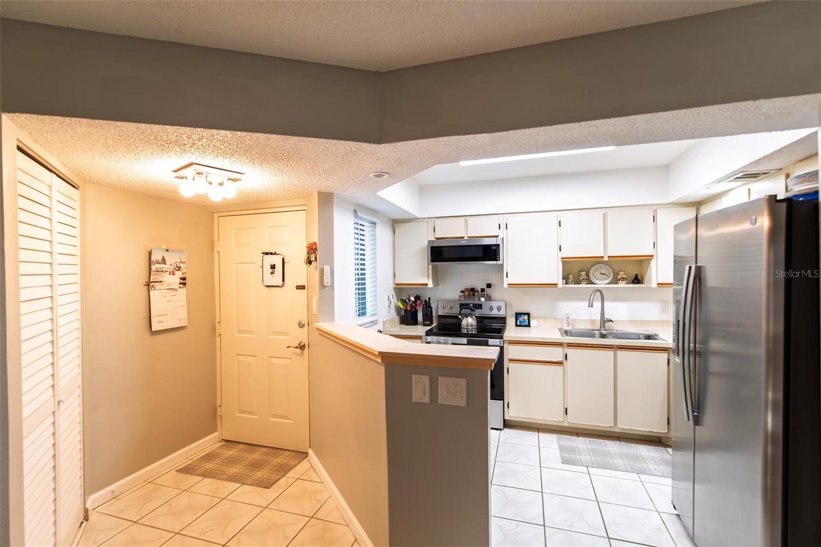 Image 5 of 19 For 19505 Quesada Avenue Nn101