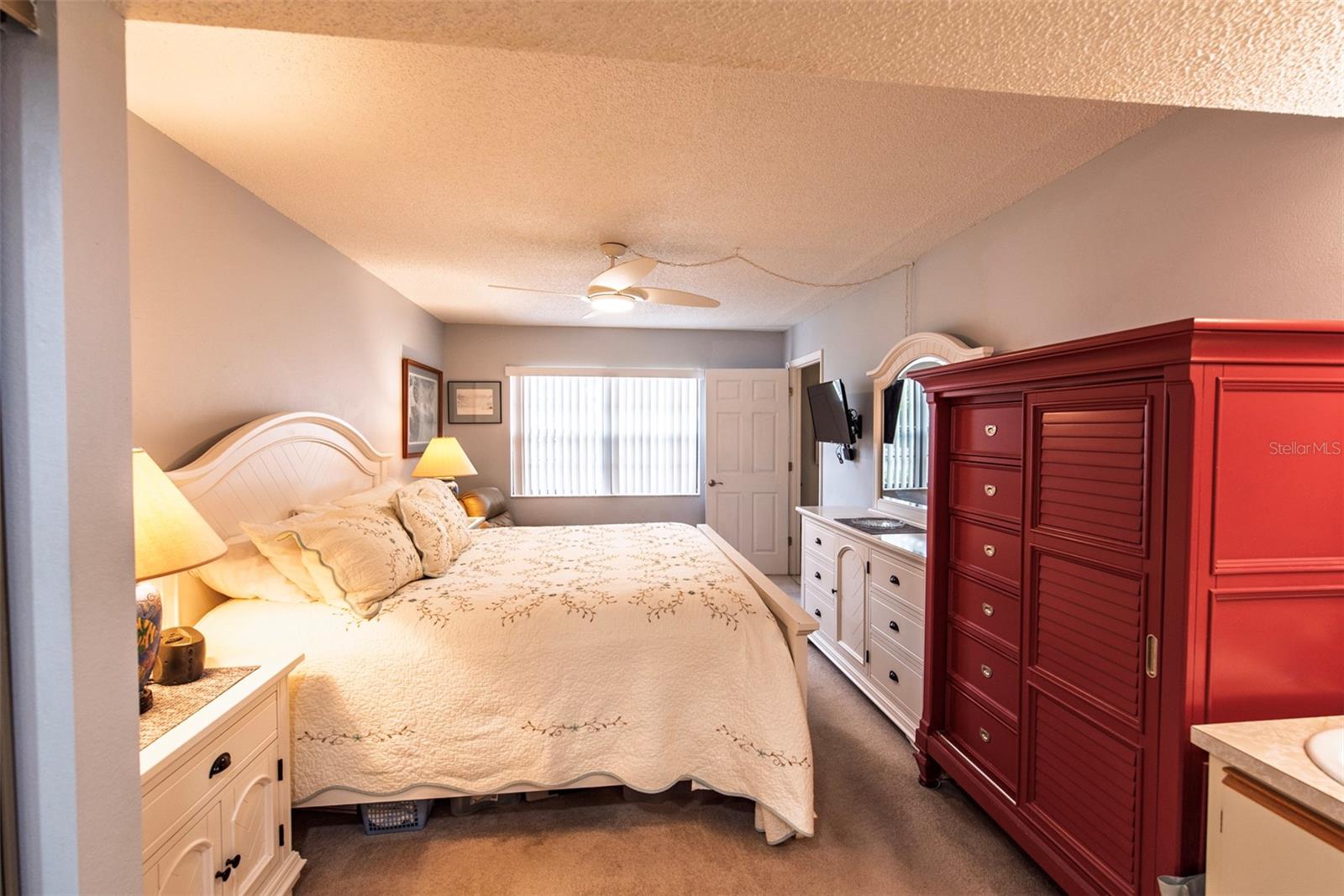 Image 8 of 19 For 19505 Quesada Avenue Nn101