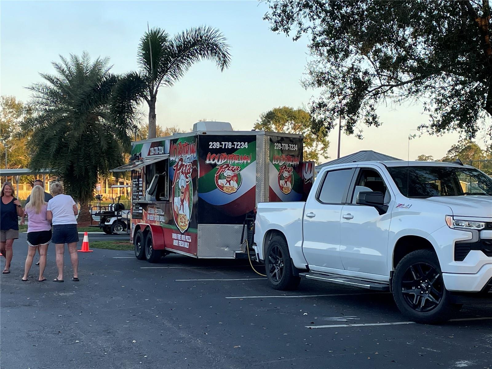 Image 18 of 43 For 10313 Nightwood Drive