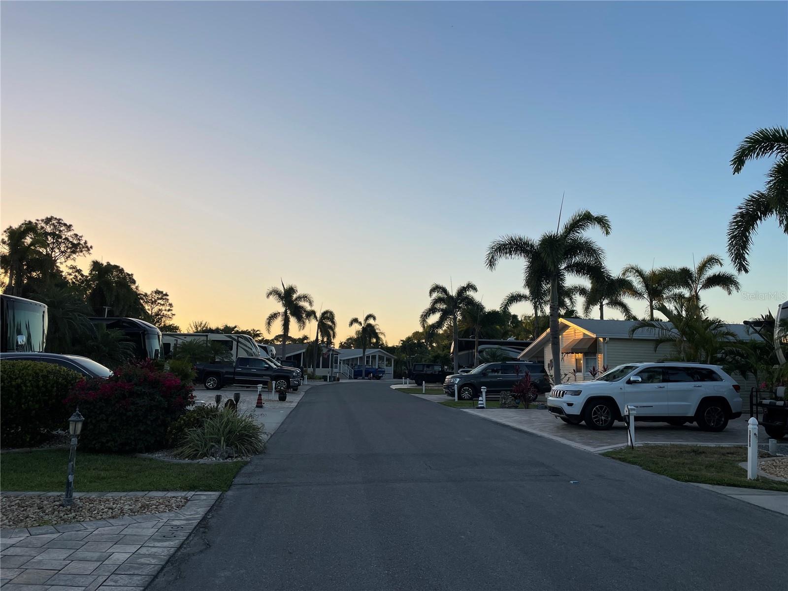 Image 37 of 43 For 10313 Nightwood Drive