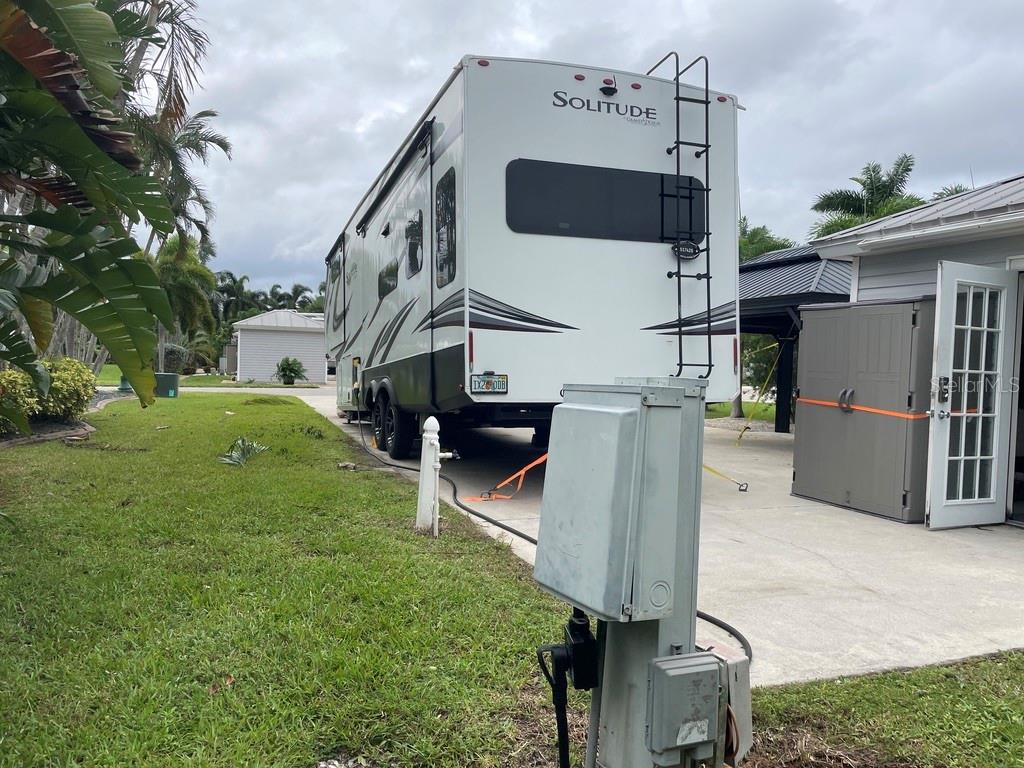 Image 7 of 43 For 10313 Nightwood Drive