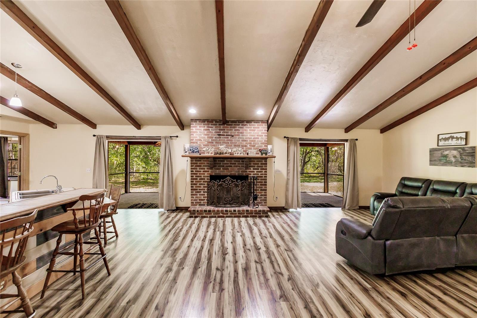 Listing photo id 8 for 5826 Highway 72