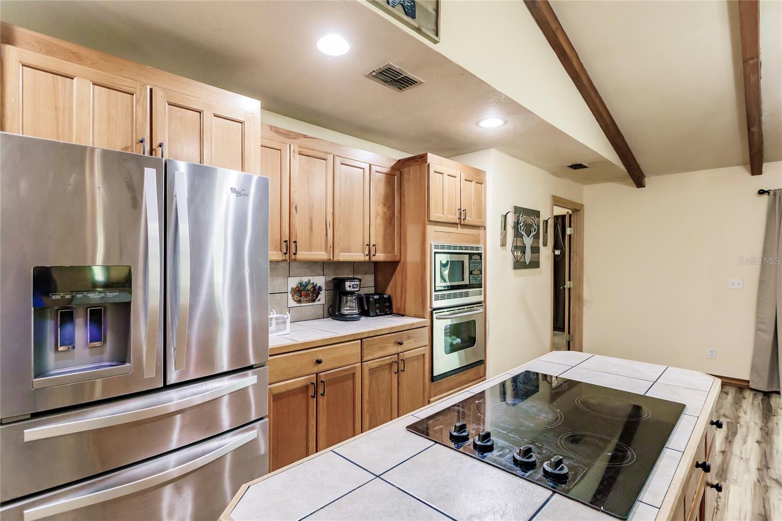 Listing photo id 12 for 5826 Highway 72