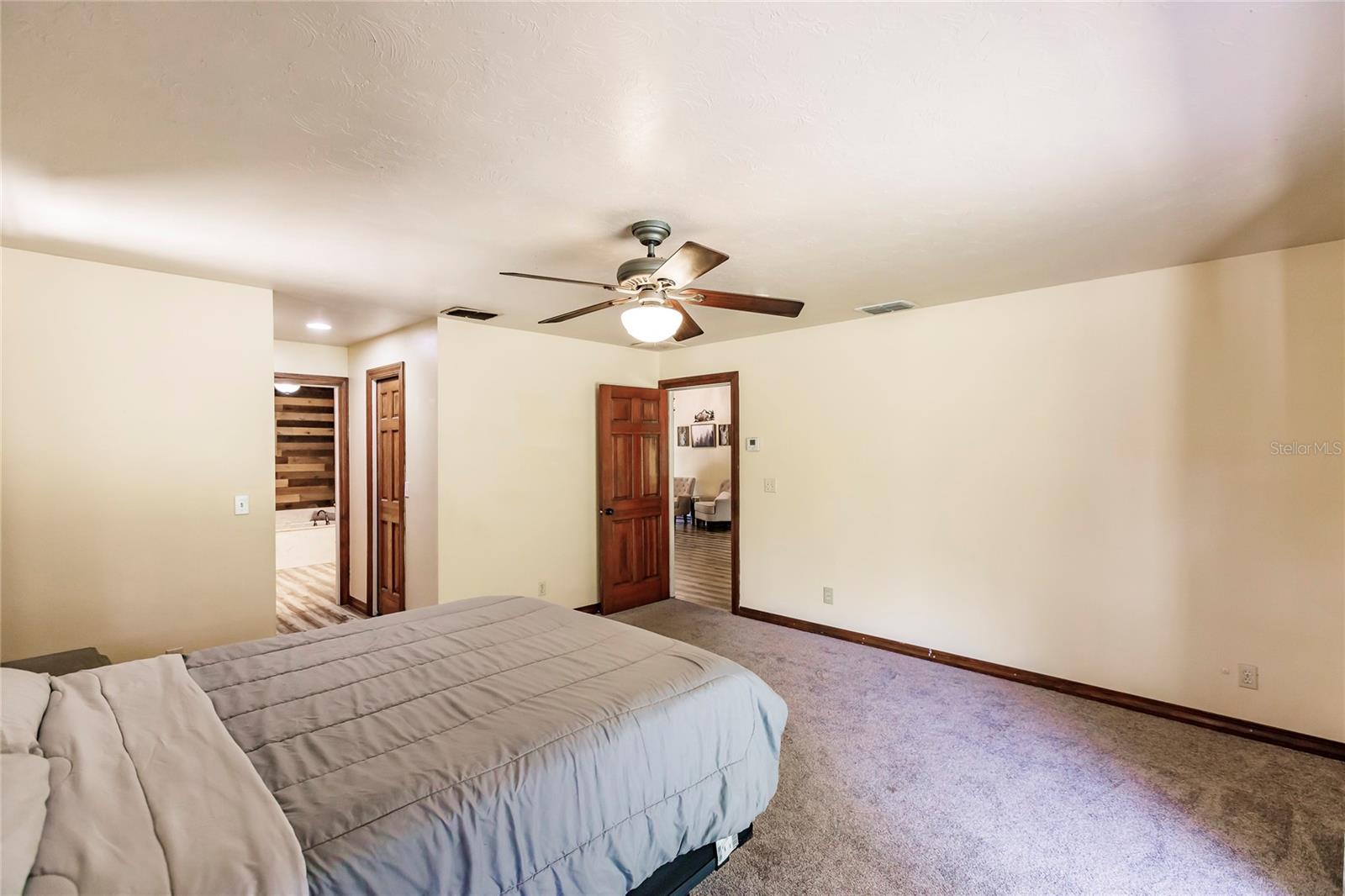 Listing photo id 17 for 5826 Highway 72