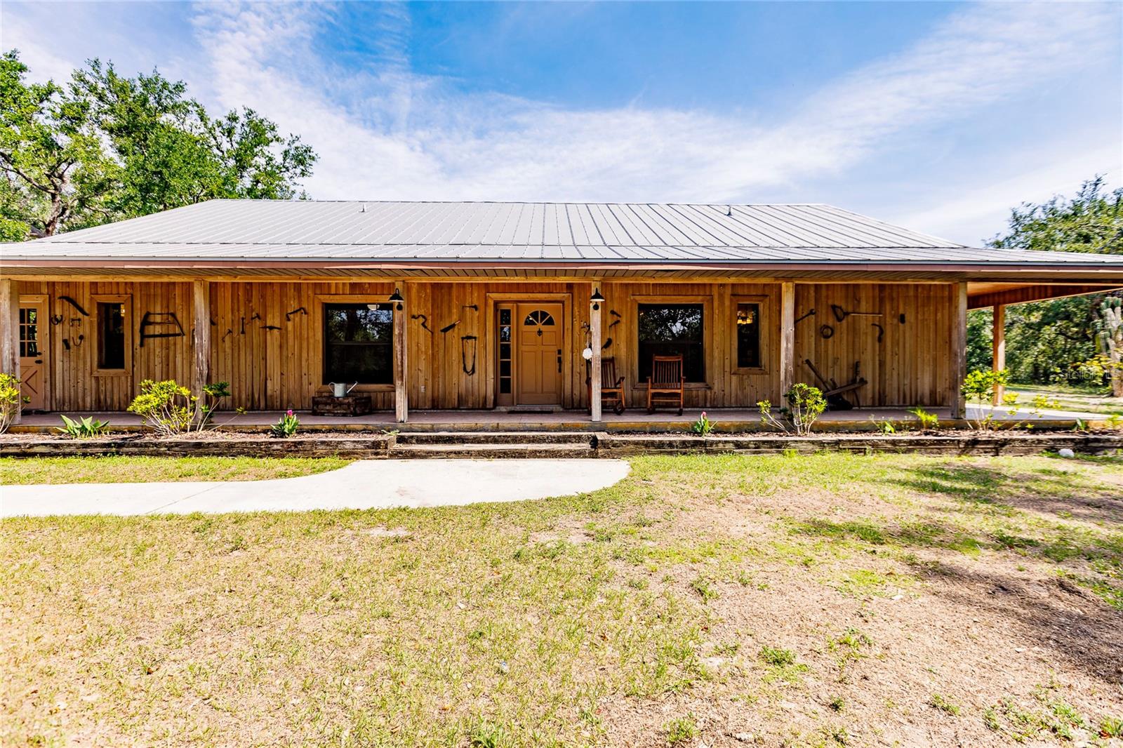 Listing photo id 1 for 5826 Highway 72