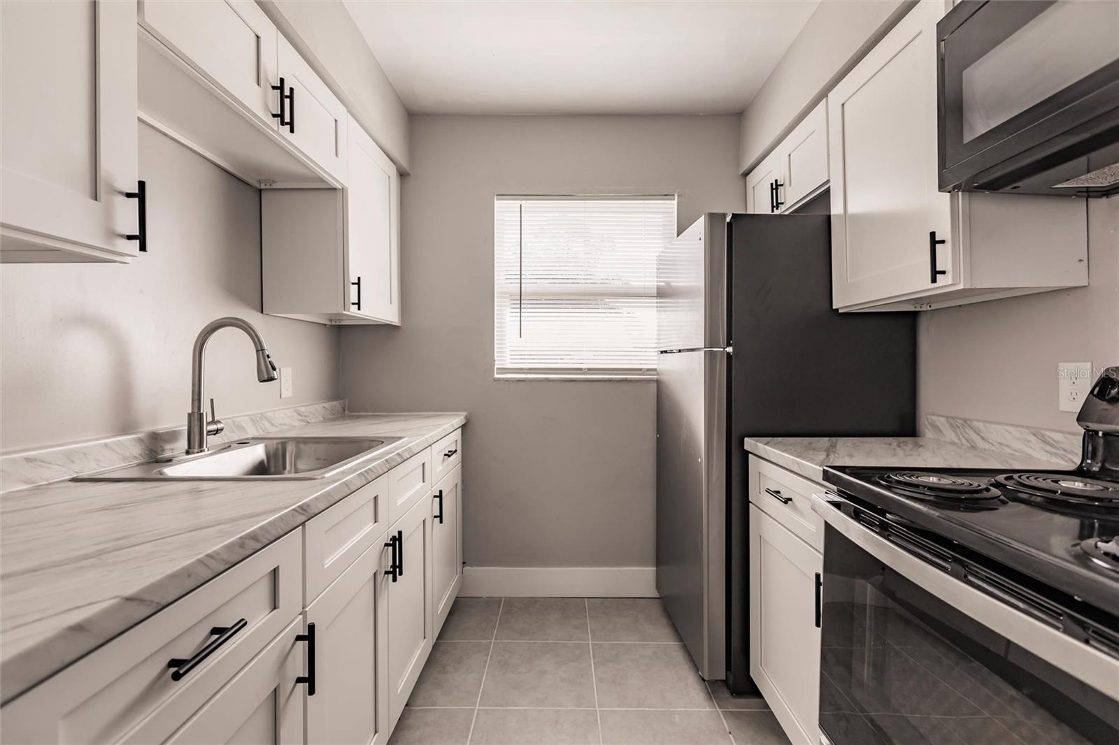 Image 11 of 52 For 1450 Gibson Street