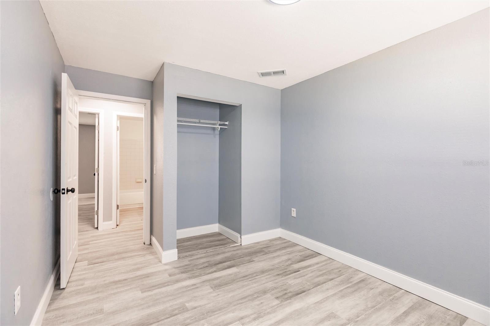 Image 15 of 52 For 1450 Gibson Street