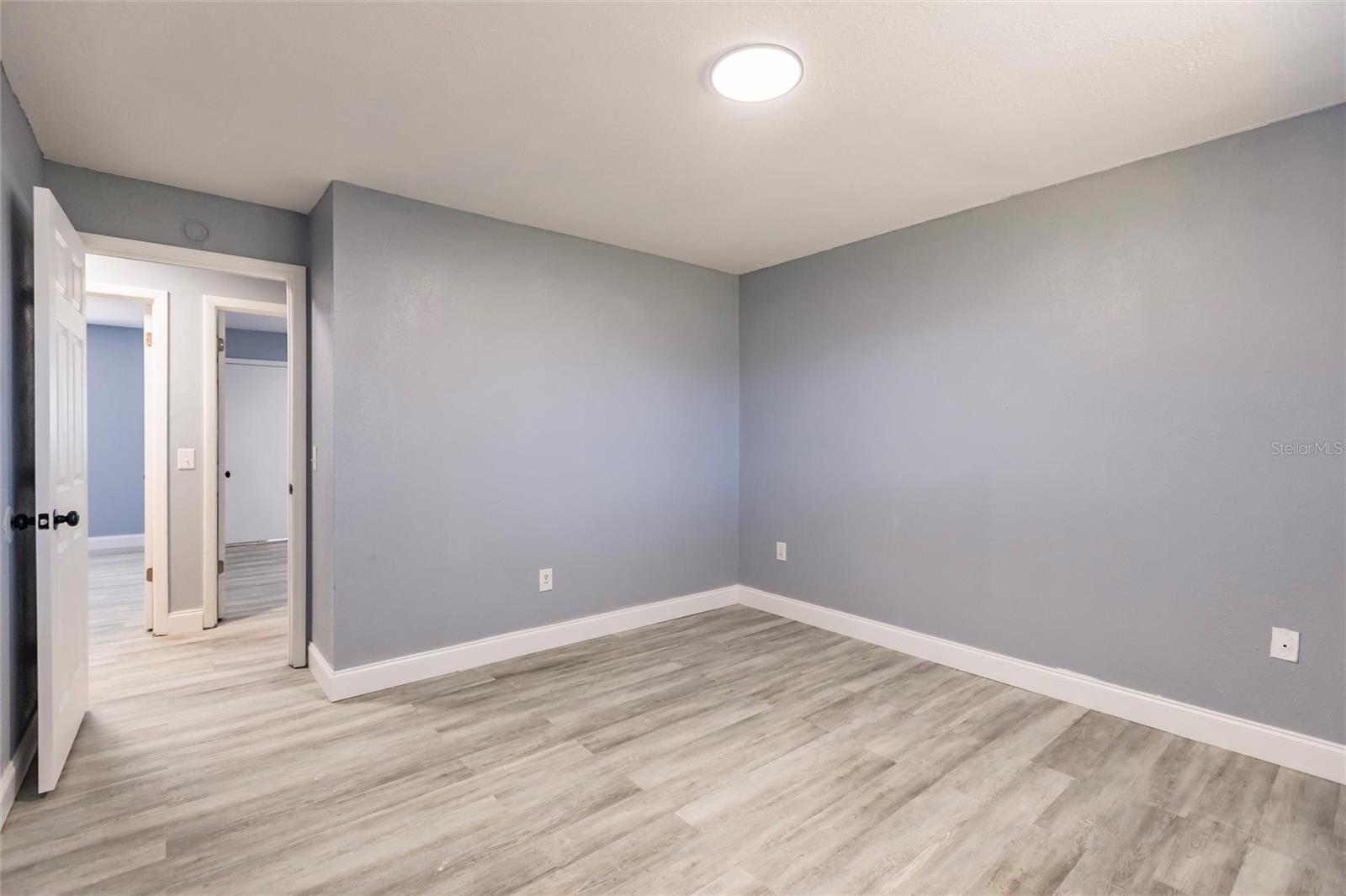 Image 17 of 52 For 1450 Gibson Street