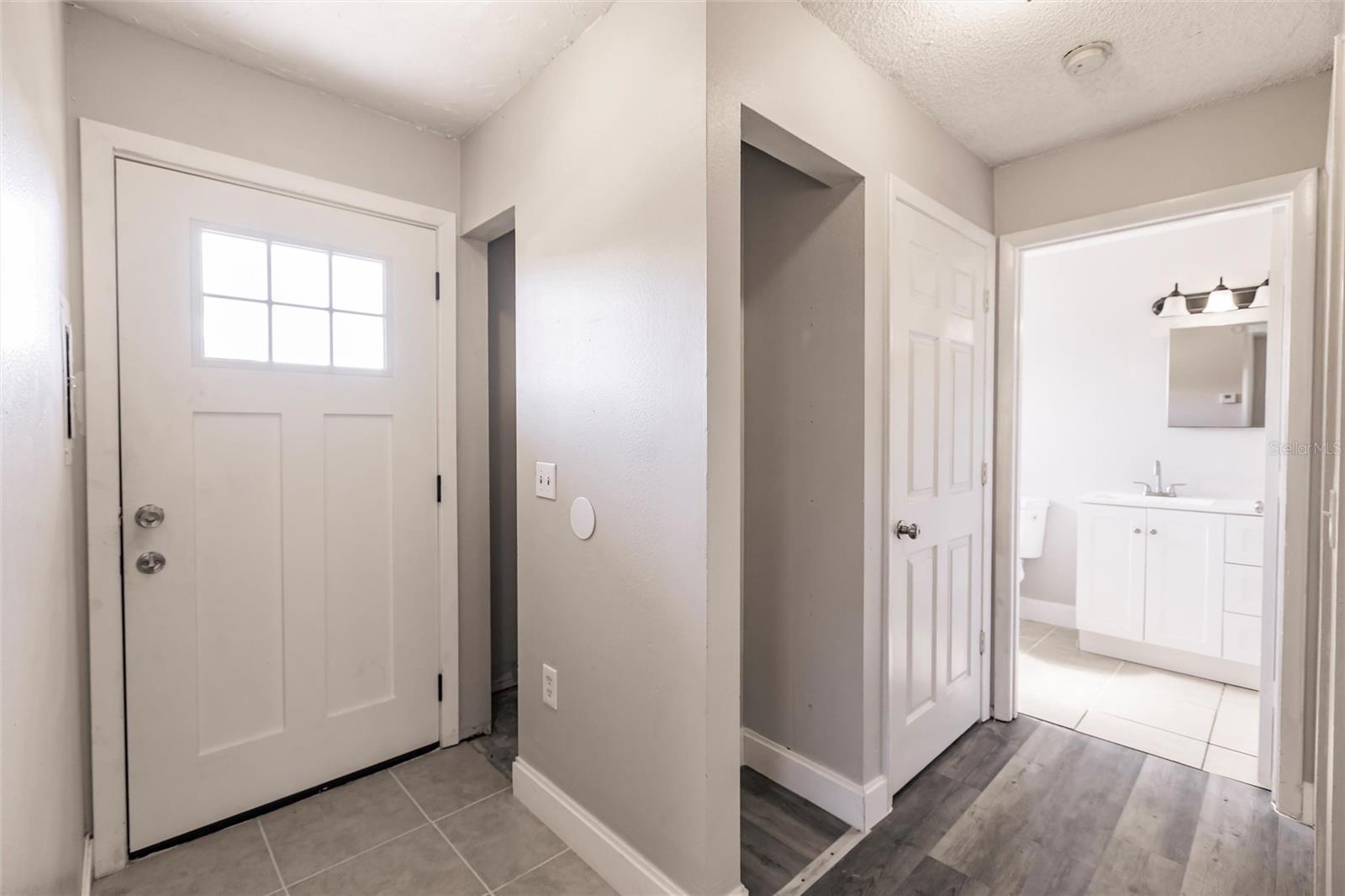 Image 8 of 52 For 1450 Gibson Street