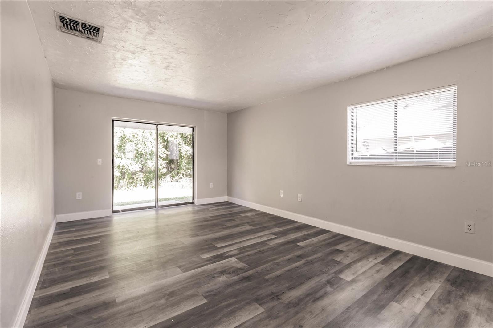 Image 9 of 52 For 1450 Gibson Street