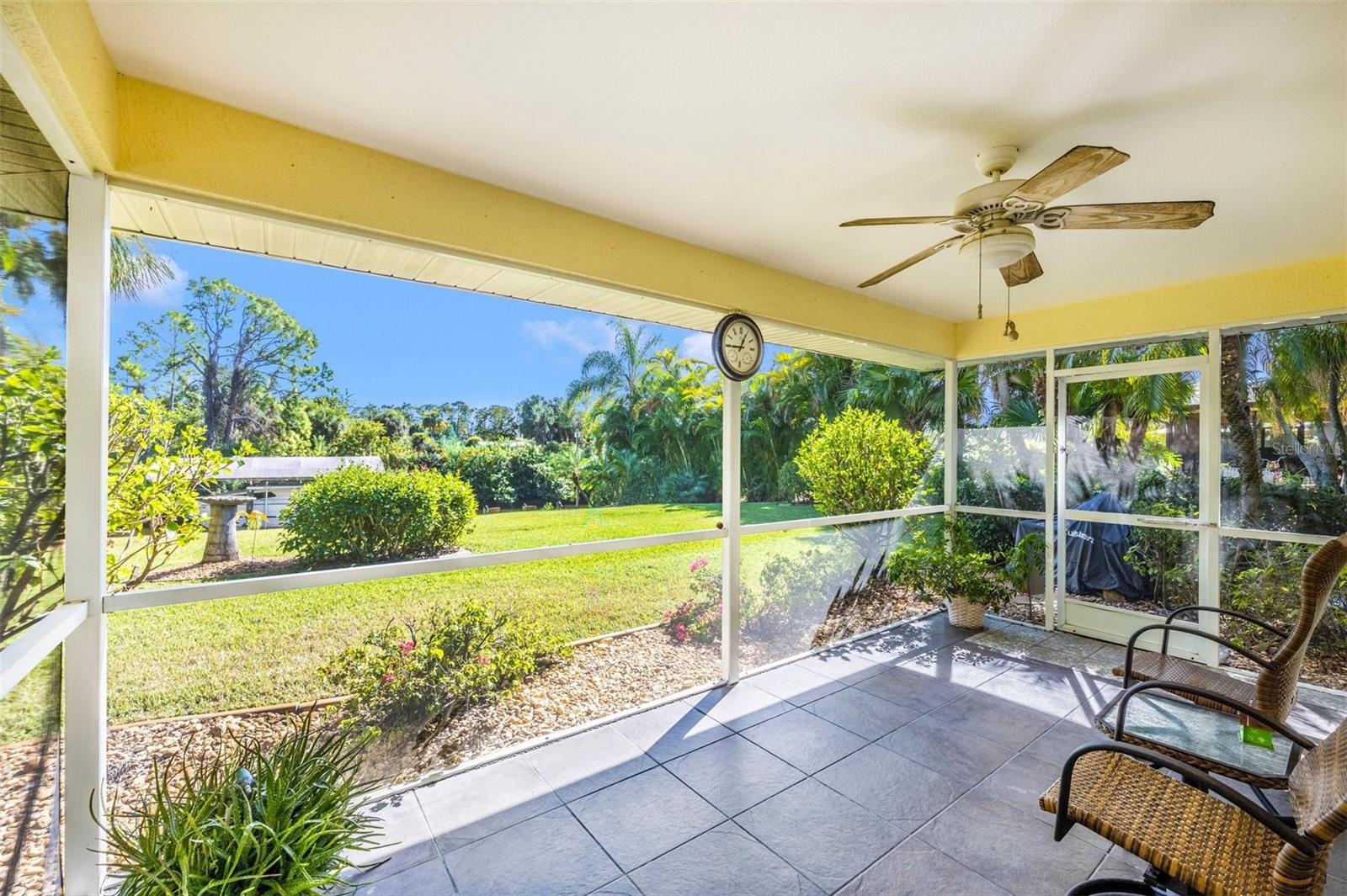 Image 12 of 27 For 552 Mccabe Street