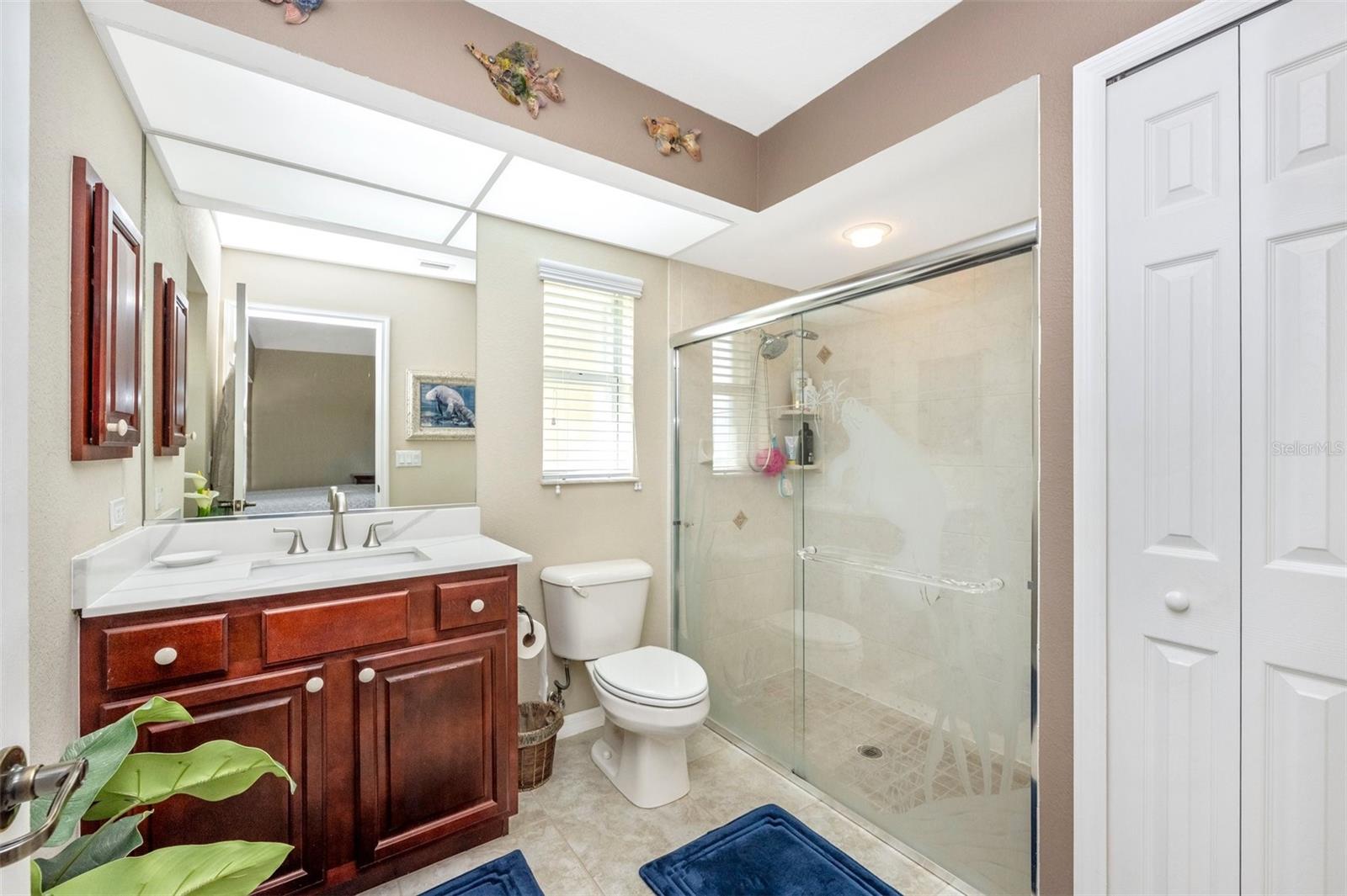 Image 20 of 27 For 552 Mccabe Street