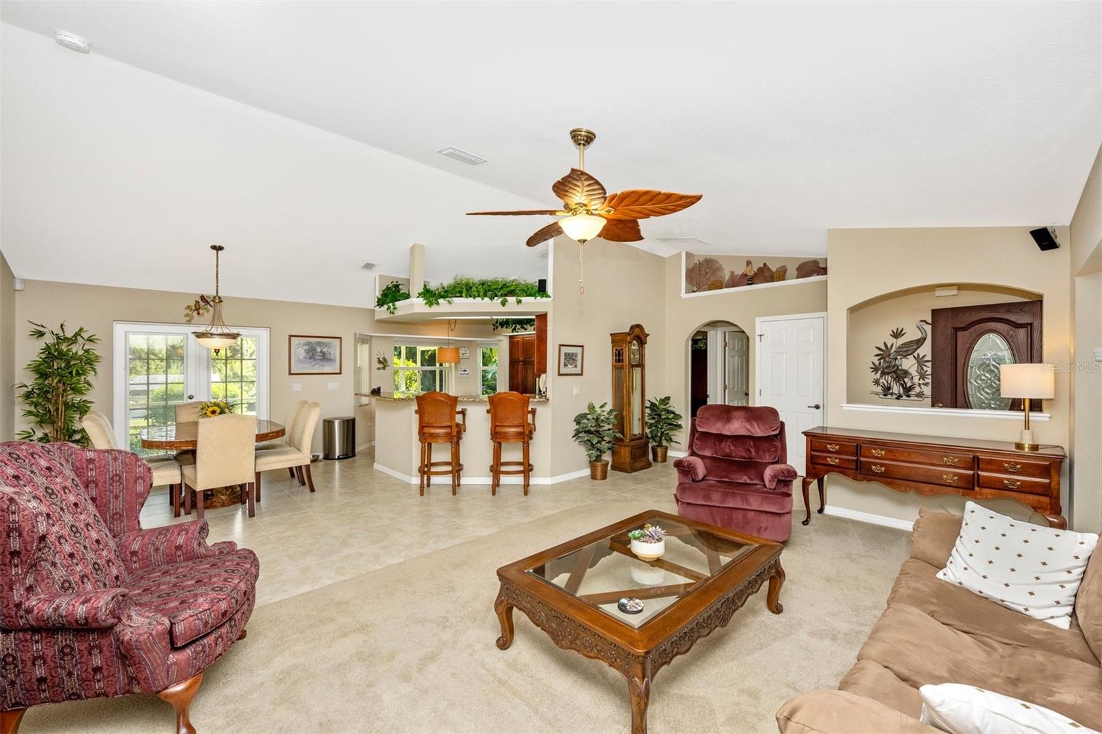 Image 5 of 27 For 552 Mccabe Street