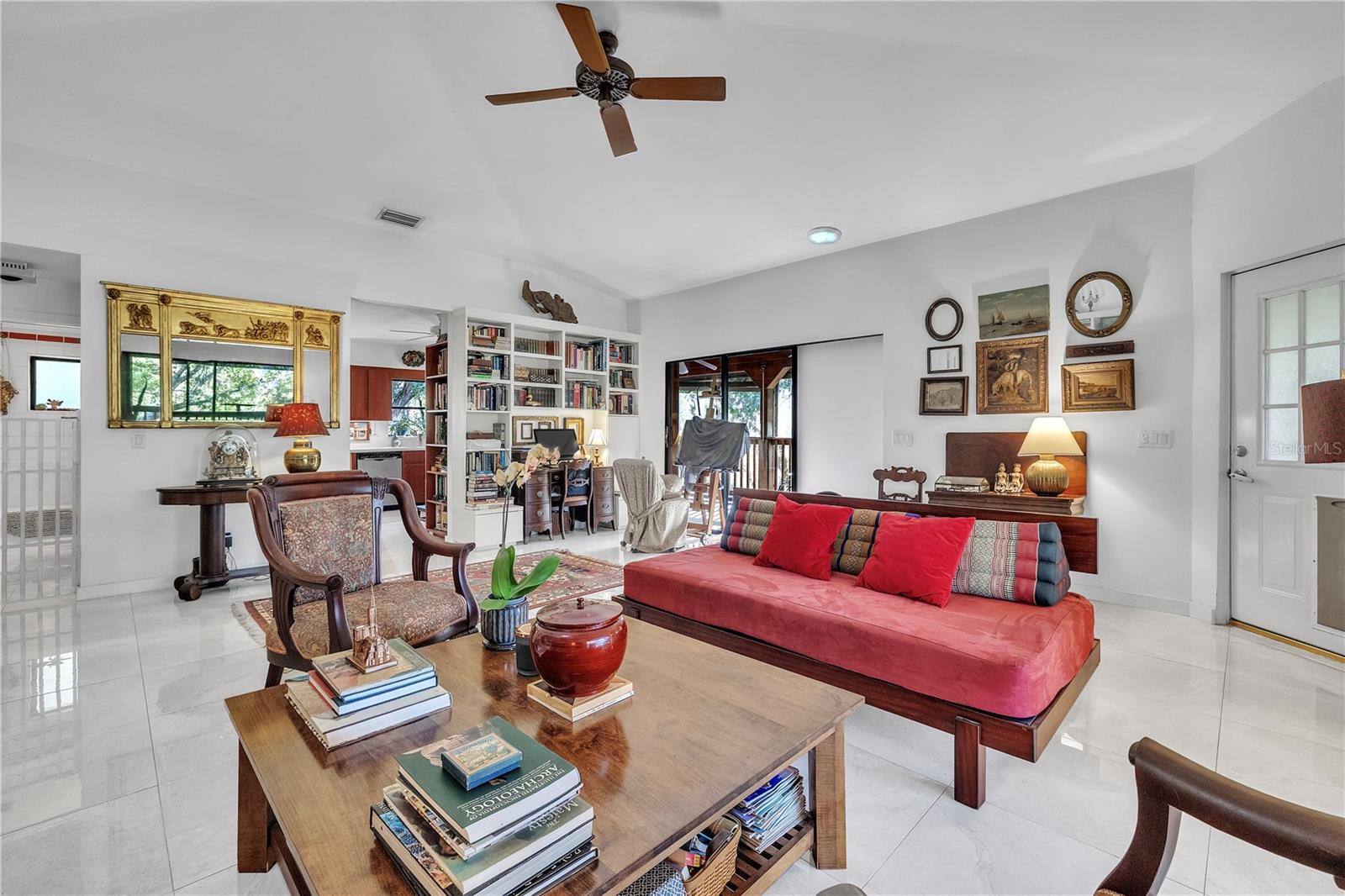 Image 17 of 42 For 8056 Horse Creek Road