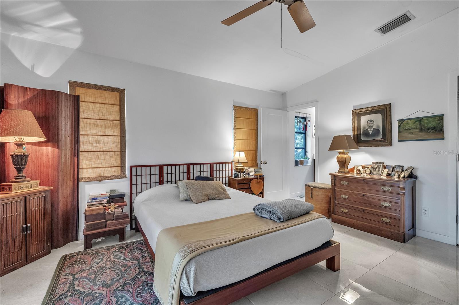 Image 19 of 42 For 8056 Horse Creek Road