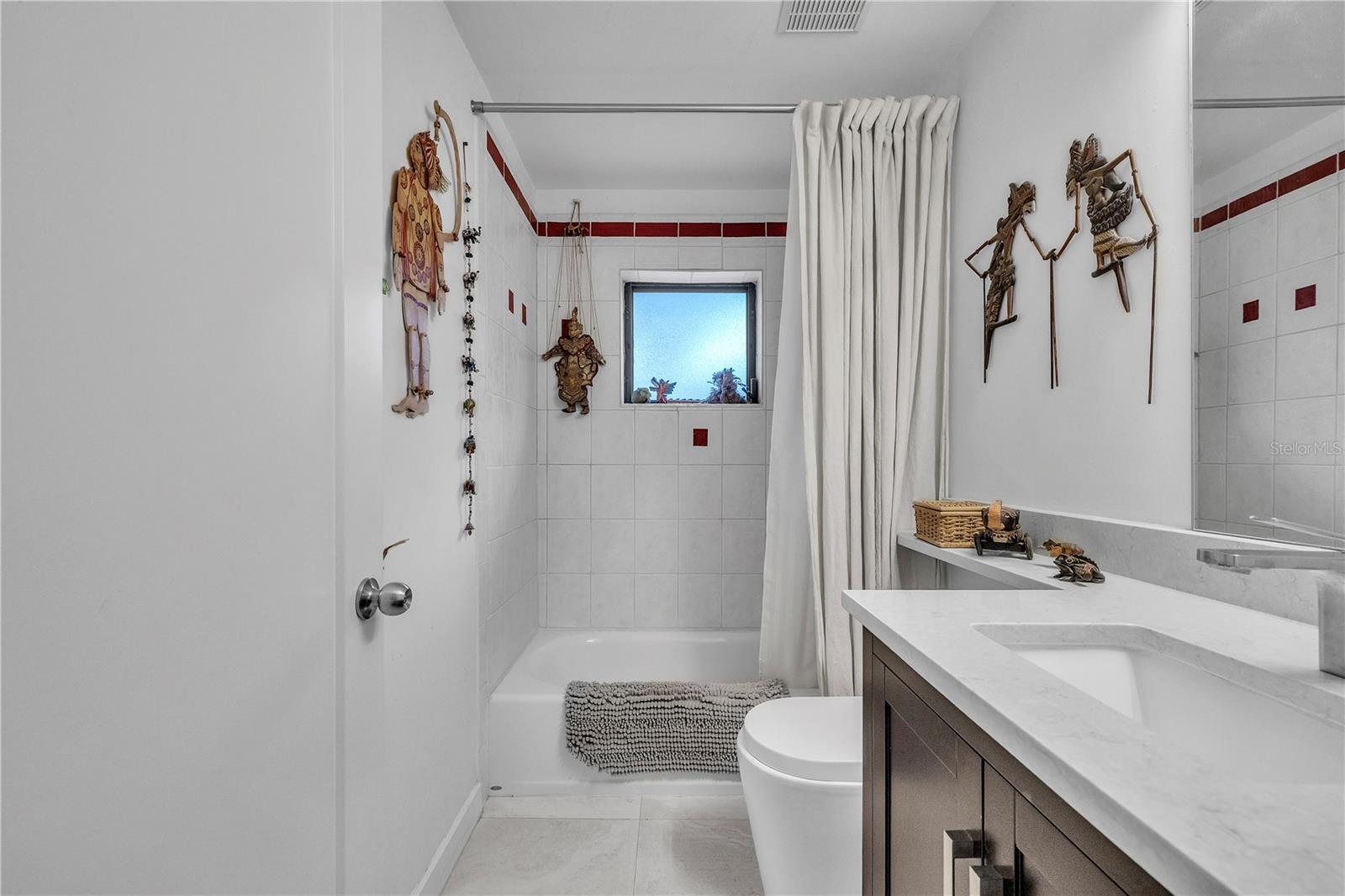 Image 24 of 42 For 8056 Horse Creek Road