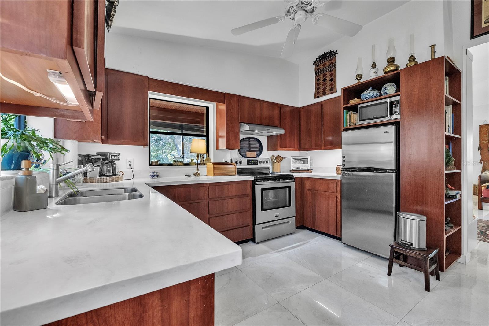 Image 28 of 42 For 8056 Horse Creek Road