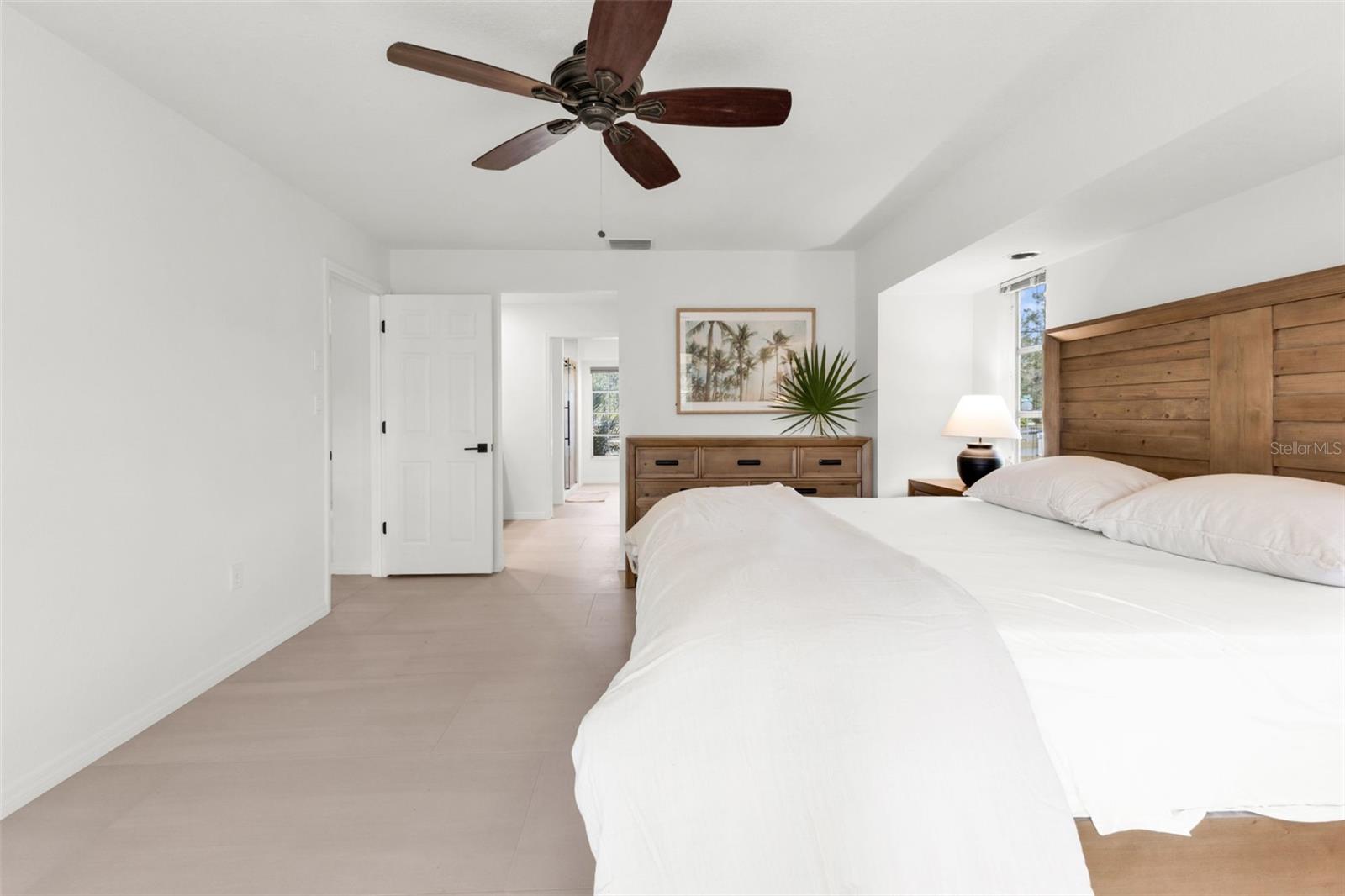 Image 22 of 52 For 730 Lomond Drive