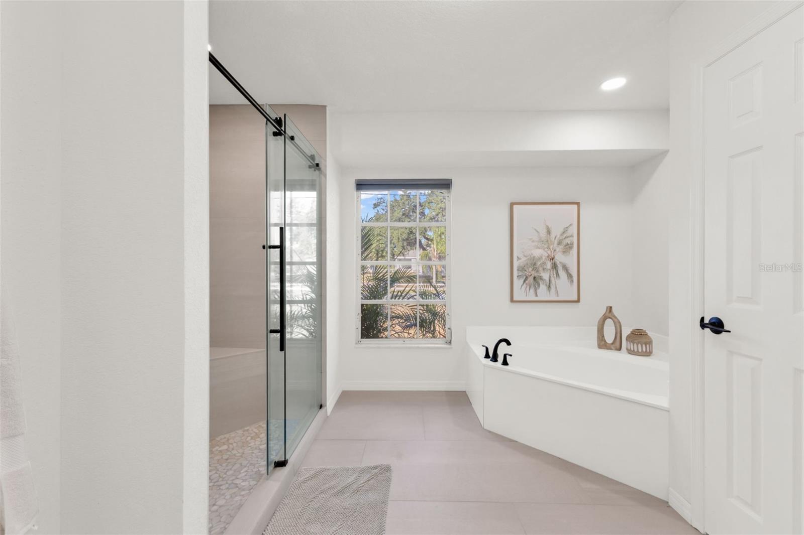 Image 25 of 52 For 730 Lomond Drive