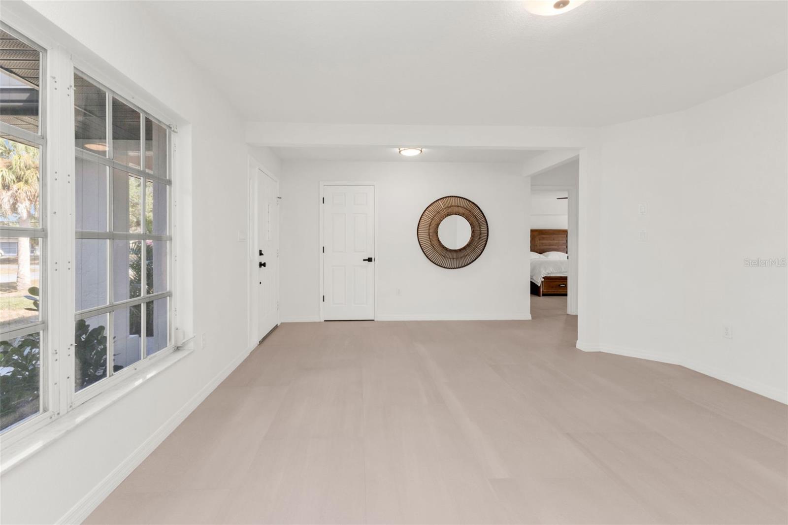 Image 7 of 52 For 730 Lomond Drive