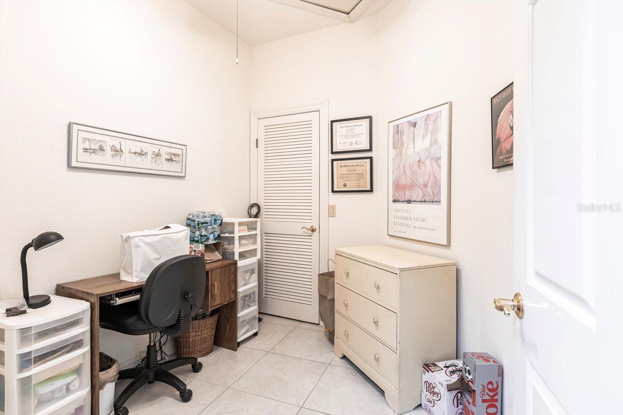 Image 21 of 80 For 2856 Deborah Drive