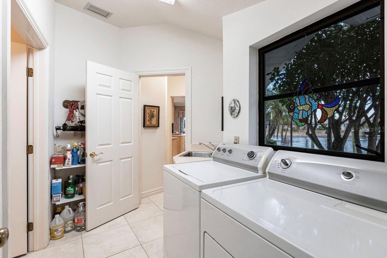 Image 22 of 80 For 2856 Deborah Drive