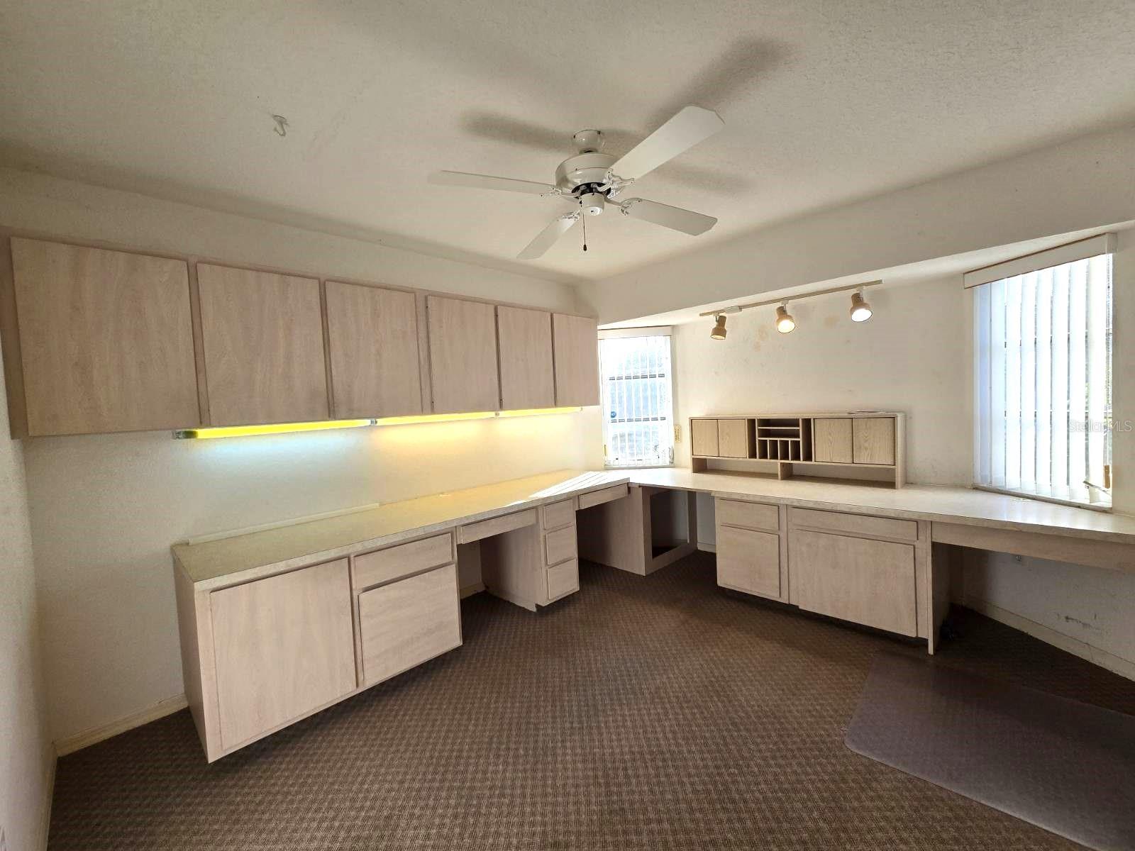 Image 18 of 39 For 25170 Obelisk Court