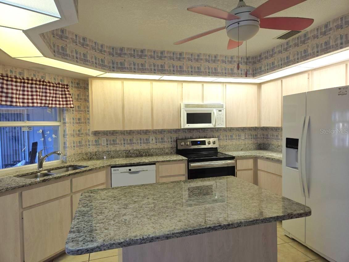 Image 20 of 39 For 25170 Obelisk Court