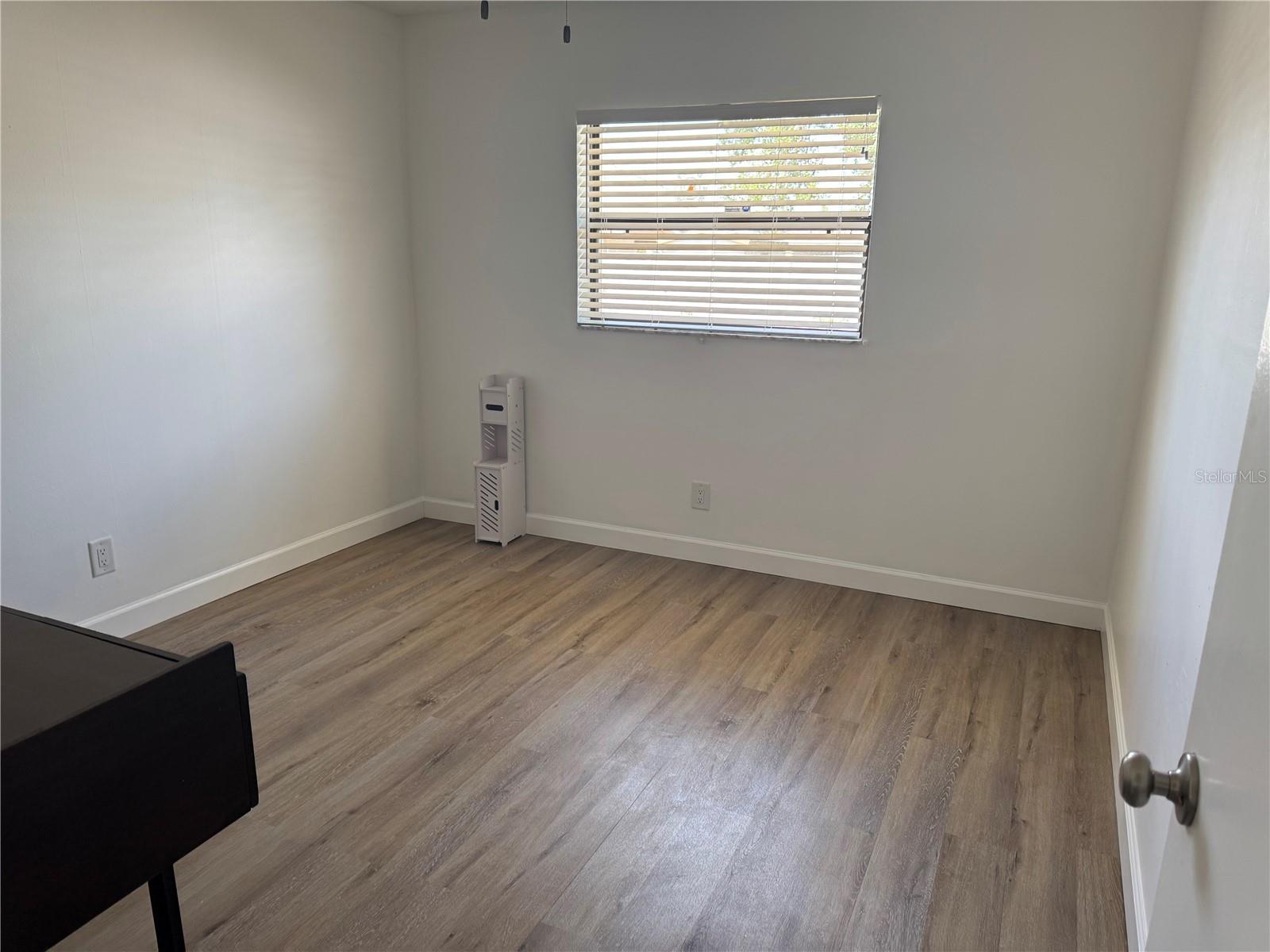 Image 9 of 24 For 1236 Fleetwood Drive Nw