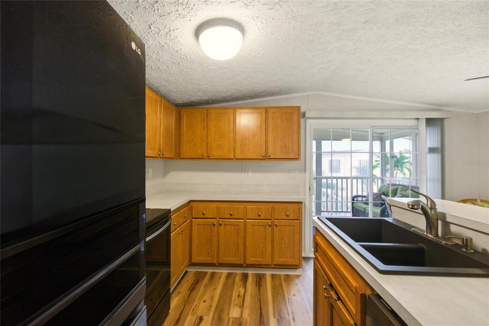 Image 11 of 56 For 15 Cardinal B15