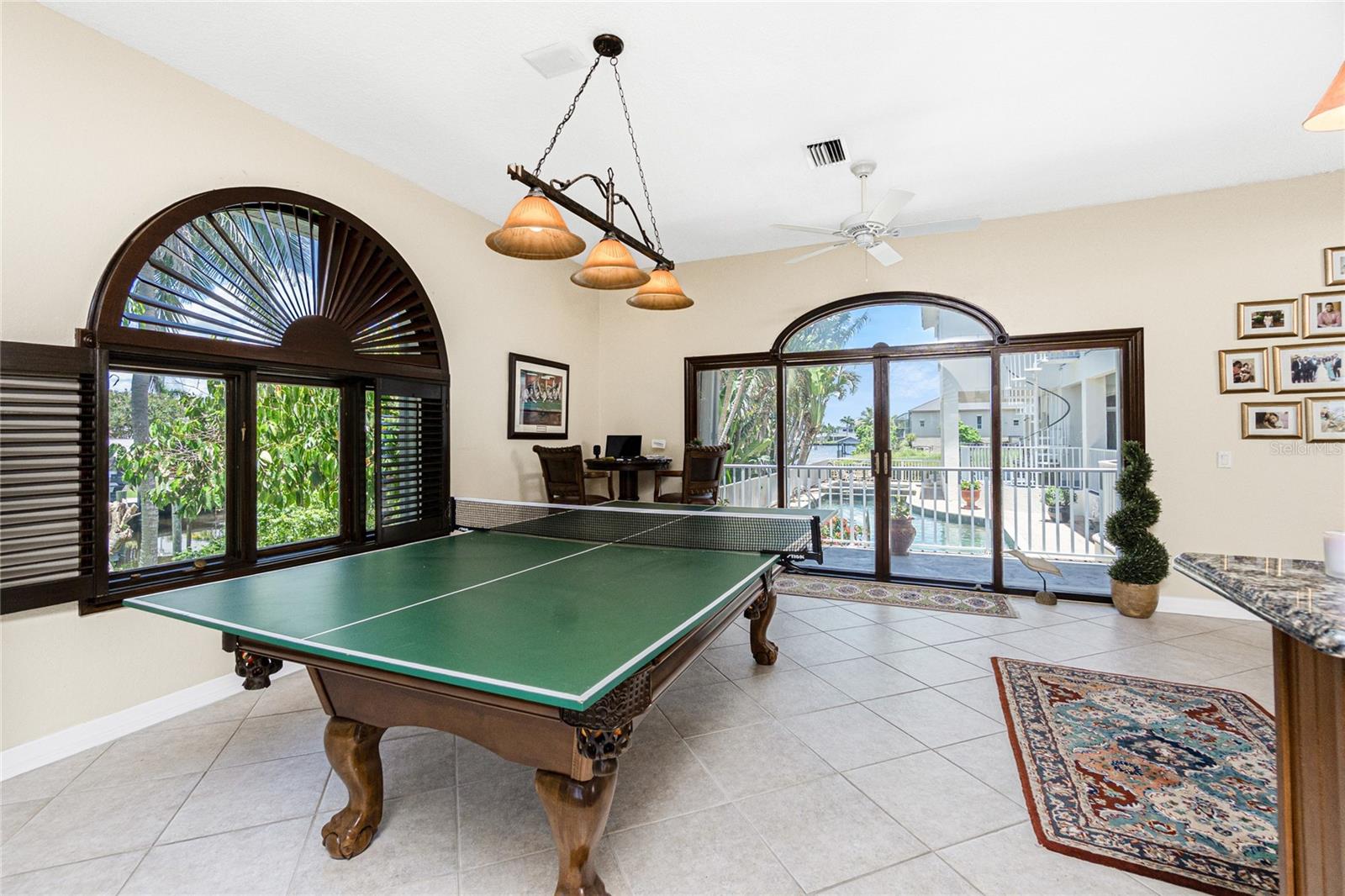 Image 30 of 100 For 202 George Road Se