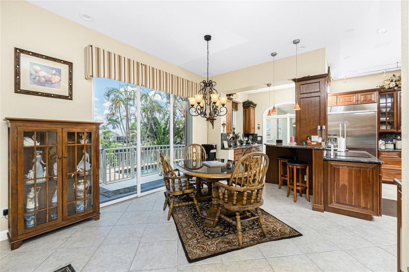 Image 32 of 100 For 202 George Road Se