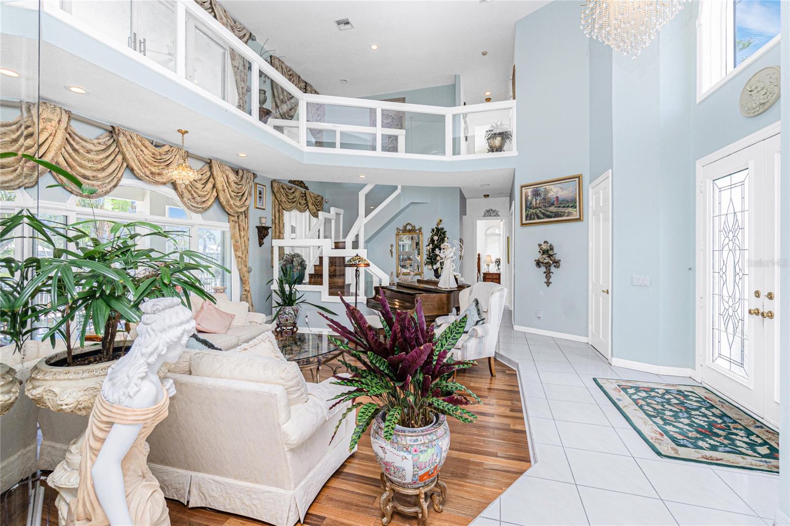 Image 4 of 100 For 202 George Road Se