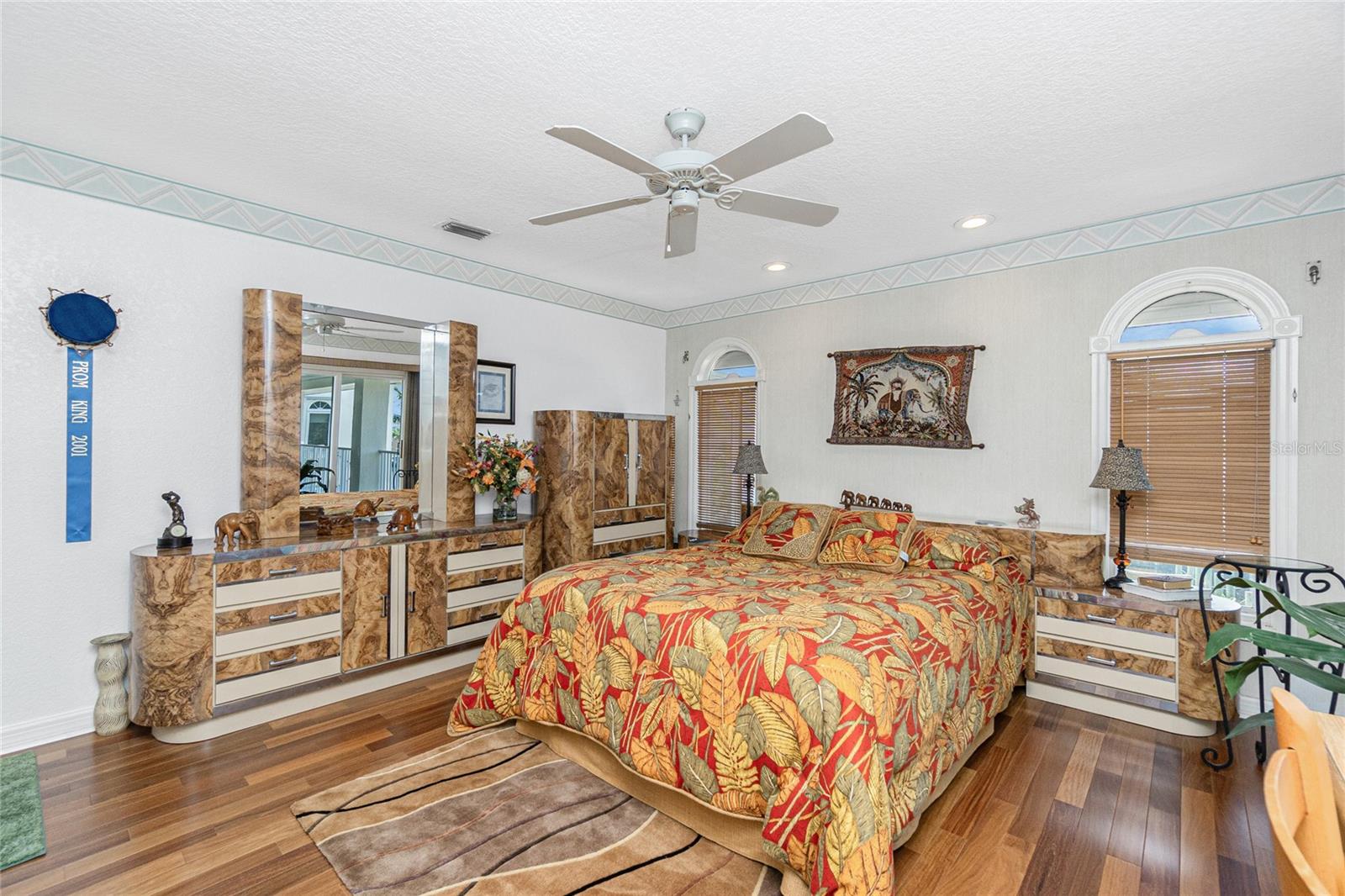 Image 50 of 100 For 202 George Road Se