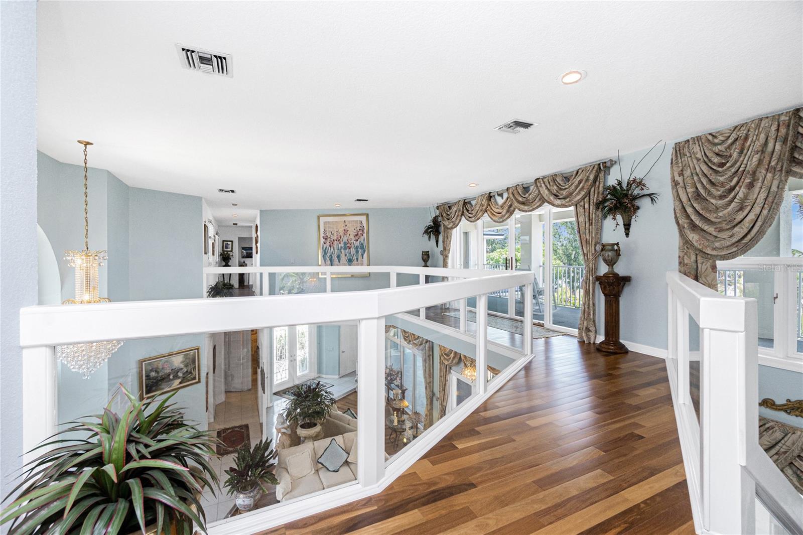 Image 57 of 100 For 202 George Road Se