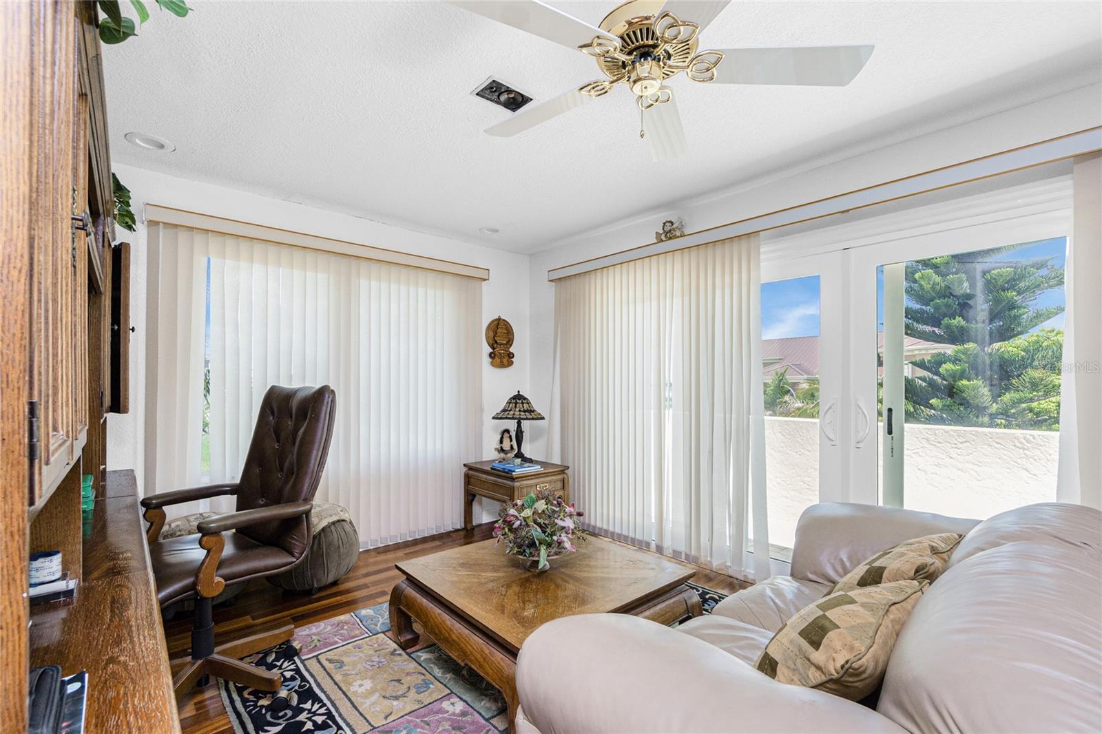 Image 66 of 100 For 202 George Road Se