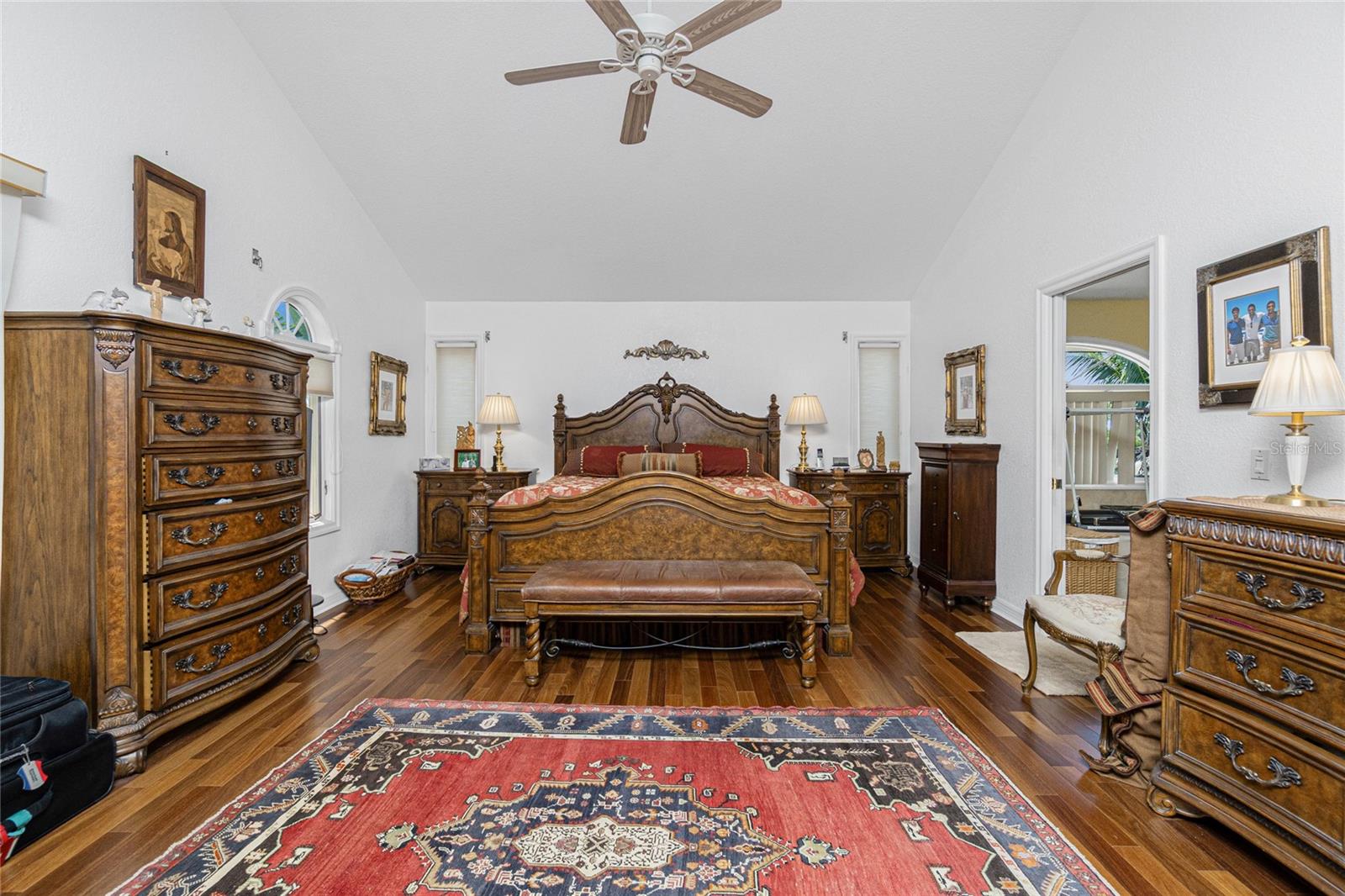 Image 68 of 100 For 202 George Road Se