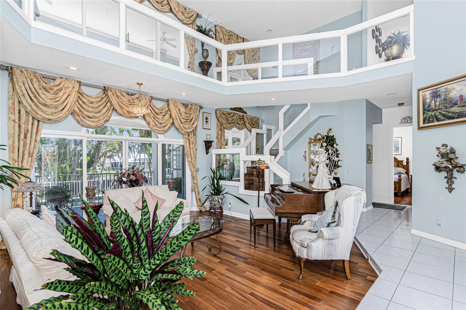 Image 7 of 100 For 202 George Road Se