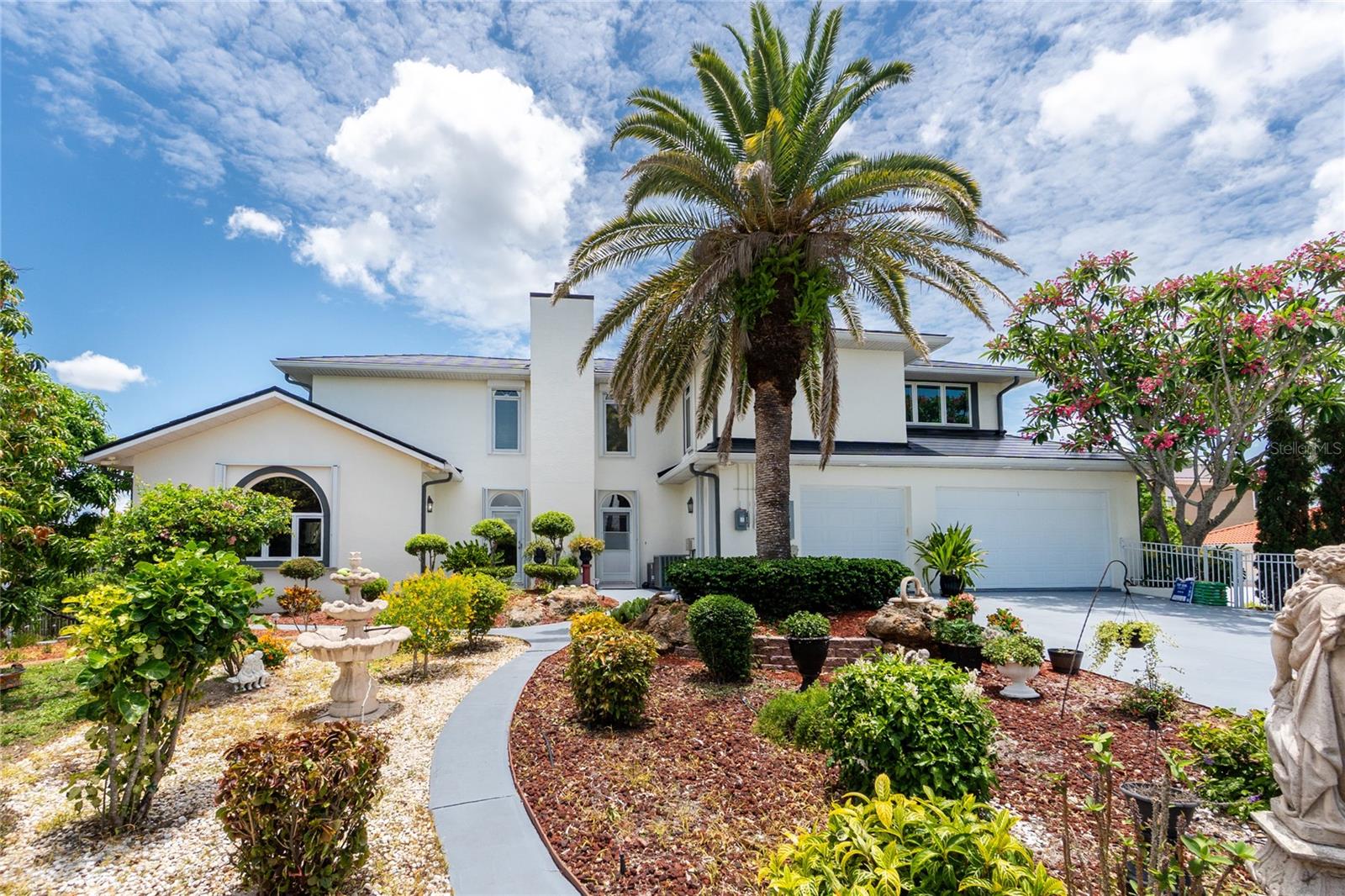 Image 87 of 100 For 202 George Road Se